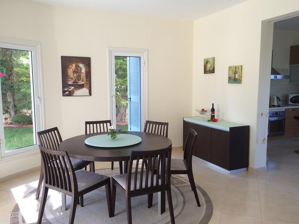 Villa Riverside Polis 部屋 写真